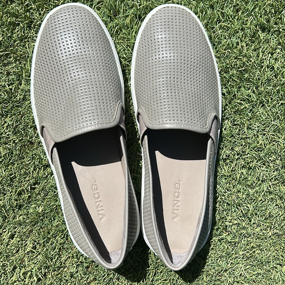 Like new VINCE Blair 5 Perforated Leather Slip-On Sneakers in Woodsmoke Size 5.5 - Picture 2 of 8